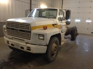 1986 Ford F700 users & operator manual