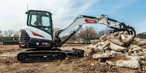Bobcat E42 Compact Excavator Operation And Maintenance Manual
