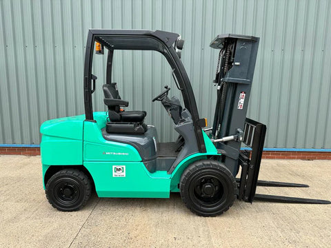 Komatsu FD30N-16 Forklift Truck Parts Manual