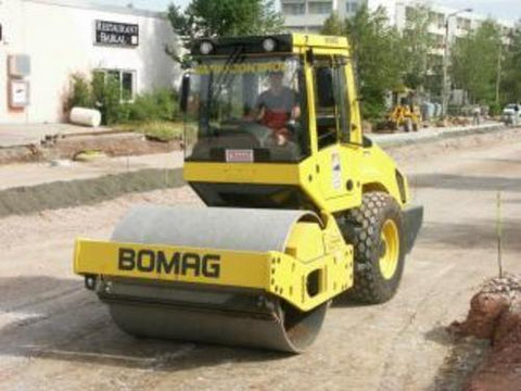 BOMAG Single Drum Roller BW156 D-3 / PD-3 / DH-3 / PDH-3, BW 177 D-3 / AD-3 / PD-3 / DH-3 / PDH-3, BW 178 D-3 / PD-3 / DH-3 / PDH-3, BW 179 D-3 / PD-3 / DH-3 / PDH-3 OPERATION & MAINTENANCE MANUAL