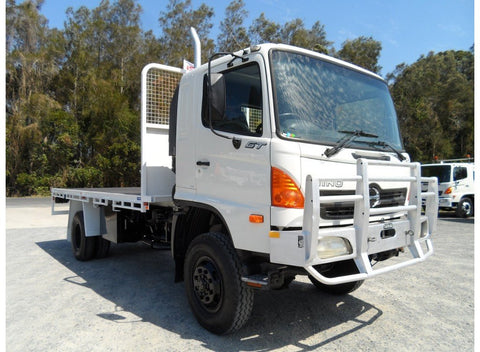 Hino gt500 4x4 2004 Owner's Manual
